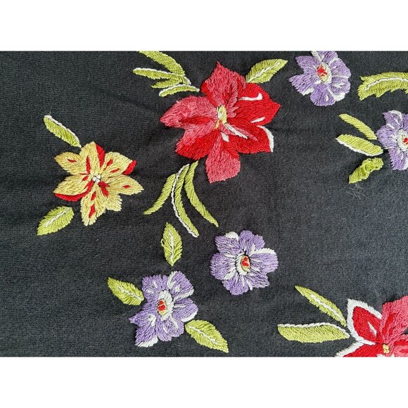 Susan‎ Graver Style Black Embroidered Floral V-Neck Sweater Top XL 55% Ramie 45% - Picture 3 of 5